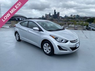 Used 2016 Hyundai Elantra SE image 1