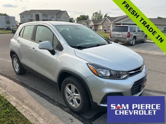 Used 2017 Chevrolet Trax LS image 1