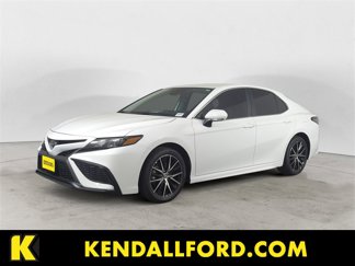 Used 2024 Toyota Camry SE image 1