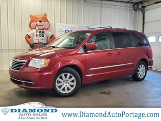 Used 2014 Chrysler Town & Country Touring image 1