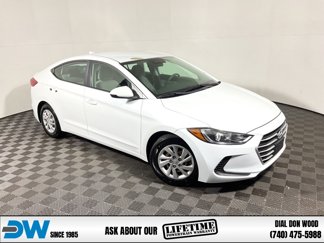Used 2017 Hyundai Elantra SE image 1