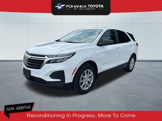 Used 2022 Chevrolet Equinox LS image 1