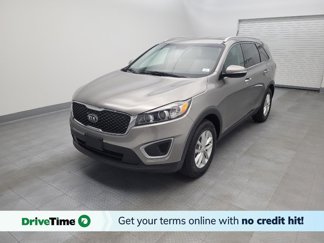 Used 2017 Kia Sorento LX image 1