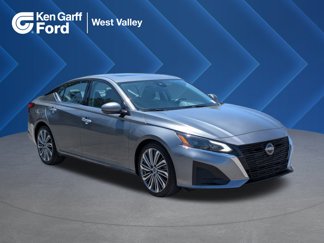 Used 2023 Nissan Altima 2.5 SL image 1