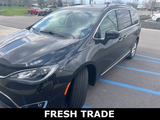 Used 2017 Chrysler Pacifica Touring-L Plus image 1