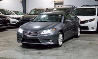 Used 2015 Lexus ES 300h image 1