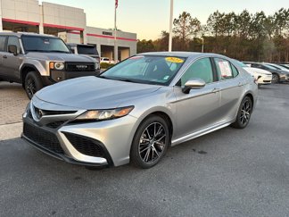 Certified 2023 Toyota Camry SE image 1