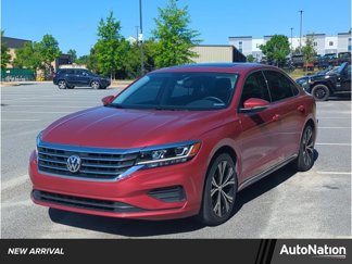 Used 2022 Volkswagen Passat 2.0T SE image 1