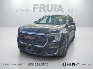 Used 2023 GMC Terrain SLE image 1