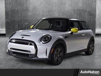 Used 2022 MINI Cooper SE image 1