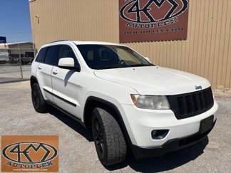 Used 2011 Jeep Grand Cherokee Laredo image 1