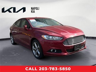 Used 2015 Ford Fusion SE image 1