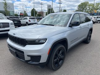 Used 2023 Jeep Grand Cherokee L Laredo image 1