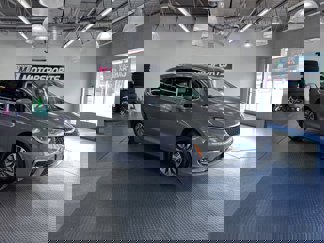 Used 2022 Chrysler Pacifica Touring-L image 1