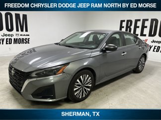 Used 2024 Nissan Altima 2.5 SV image 1