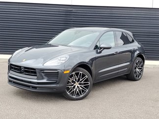 Used 2024 Porsche Macan image 1