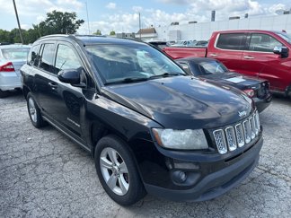 Used 2015 Jeep Compass Latitude image 1