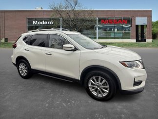 Used 2019 Nissan Rogue SV image 1
