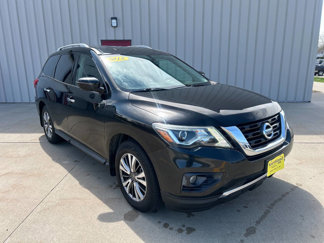 Used 2018 Nissan Pathfinder SV image 1