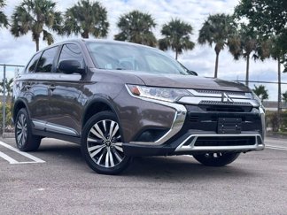 Used 2019 Mitsubishi Outlander ES image 1
