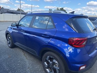 Used 2022 Hyundai Venue SEL image 1