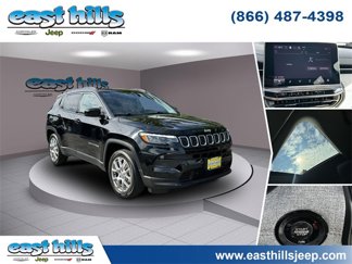 Used 2022 Jeep Compass Latitude w/ Sun and Sound Group image 1