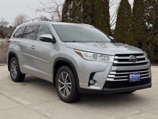 Used 2017 Toyota Highlander XLE image 1