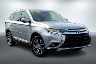 Used 2017 Mitsubishi Outlander SE image 1