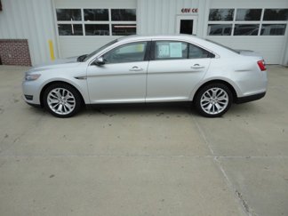 Used 2017 Ford Taurus Limited image 1