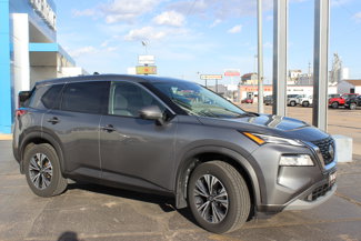 Used 2021 Nissan Rogue SV image 1