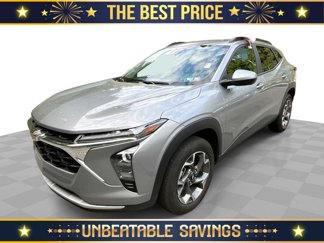 Used 2025 Chevrolet Trax LT w/ LT Convenience Package image 1