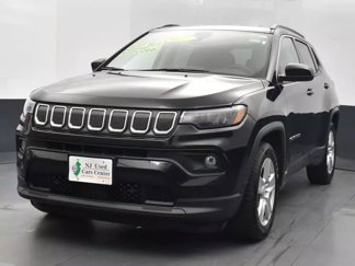 Used 2022 Jeep Compass Latitude image 1