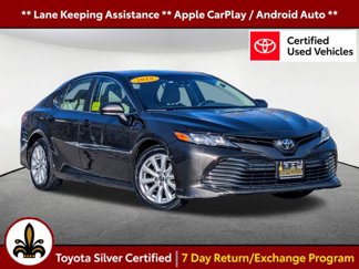 Certified 2018 Toyota Camry LE image 1