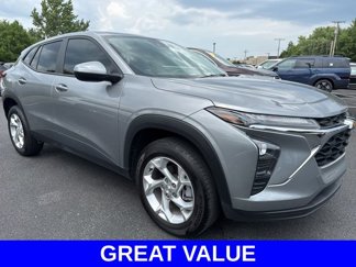 Used 2024 Chevrolet Trax LS w/ LS Convenience Package image 1