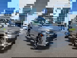 New 2025 Volkswagen Tiguan SE image 1