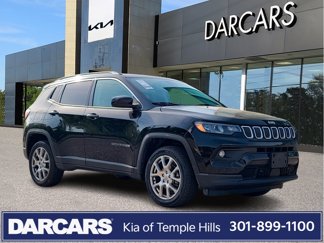 Used 2022 Jeep Compass Latitude image 1