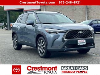 Certified 2022 Toyota Corolla Cross XLE image 1