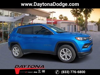 New 2025 Jeep Compass Latitude image 1