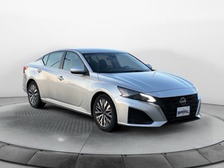 Used 2023 Nissan Altima 2.5 SV image 1