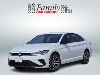 Used 2025 Volkswagen Jetta Sport image 1