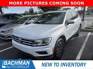 Used 2019 Volkswagen Tiguan SE image 1