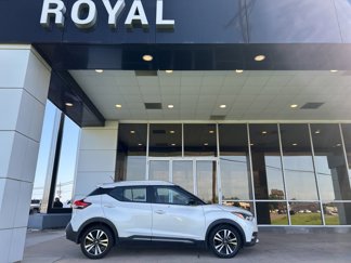 Used 2019 Nissan Kicks SR image 1