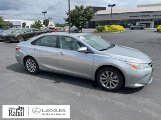 Used 2016 Toyota Camry XLE image 1