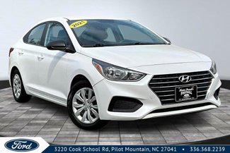 Used 2021 Hyundai Accent SE image 1