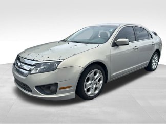 Used 2010 Ford Fusion SE image 1