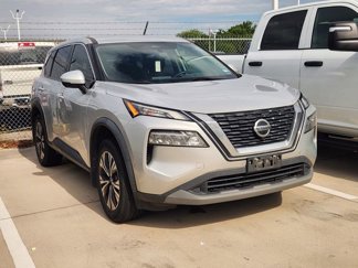 Used 2021 Nissan Rogue SV image 1