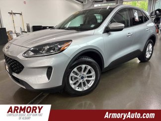 Used 2020 Ford Escape SE image 1