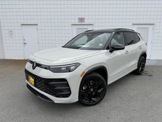 New 2025 Volkswagen Tiguan SE R-Line image 1