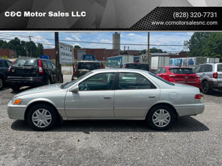 Used 2001 Toyota Camry LE image 1