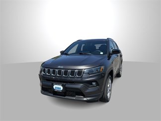Used 2023 Jeep Compass Latitude image 1